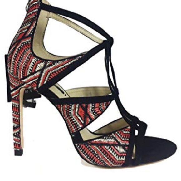 Brand new Zara contrasting fabric heel - Picture 4 of 7